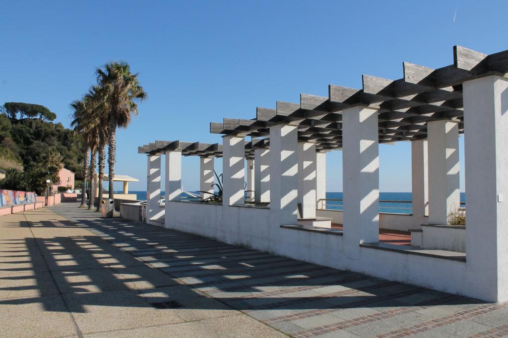 Appartamenti Mare Azzurro By Holiday World Albisola Superiore Kültér fotó