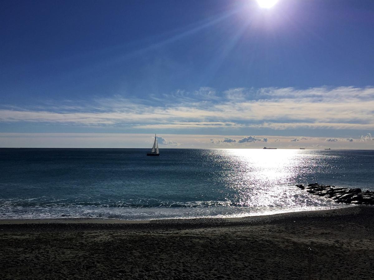 Appartamenti Mare Azzurro By Holiday World Albisola Superiore Kültér fotó